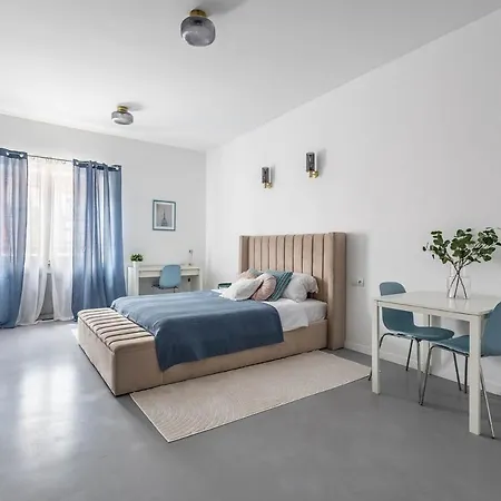 Blue Mermaid - Old Town Square Apartment