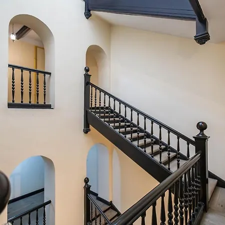 Blue Mermaid - Old Town Square Apartment *